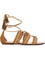 сандалии с бахромой и заклепками Aquazzura