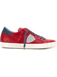 perforated pattern logo patch lace up low-top sneakers Philippe Model
