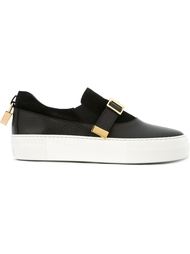 '40mm Clip' strap fastening detail textured contrast slip on sneakers Buscemi