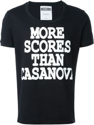 футболка 'More scores than Casanova' Moschino