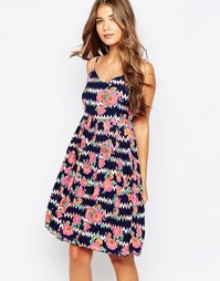 Летнее платье с принтом Sugarhill Boutique