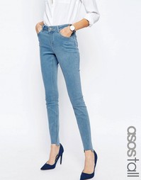 Cветлые джинсы скинни с классической талией и необработанной асимметри Asos Tall
