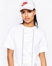 Кепка с логотипом Nike