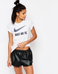 Приталенная футболка с принтом Just Do It и галочкой Nike - Белый