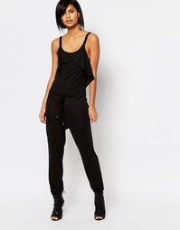 Комбинезон с оборкой и завязками спереди Vero Moda - Черный