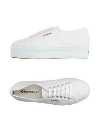 Низкие кеды и кроссовки Superga