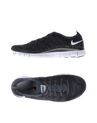 Низкие кеды и кроссовки Nike