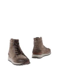 Полусапоги и высокие ботинки Santoni
