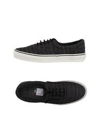 Низкие кеды и кроссовки Vans