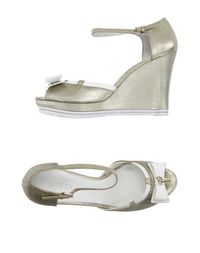 Сандалии Guess