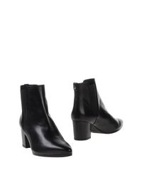 Черные Полусапоги и высокие ботинки Stuart Weitzman