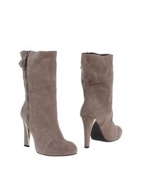 Серые Полусапоги и высокие ботинки Stuart Weitzman