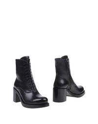 Черные Полусапоги и высокие ботинки MIU MIU