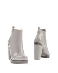 Серые Полусапоги и высокие ботинки Melissa