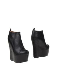 Черные Полусапоги и высокие ботинки Jeffrey Campbell