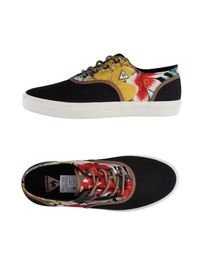 Низкие кеды и кроссовки LE COQ Sportif