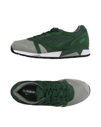 Низкие кеды и кроссовки Diadora