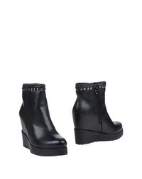 Черные Полусапоги и высокие ботинки Miss Shoes