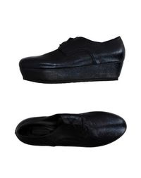 Обувь на шнурках VIC
