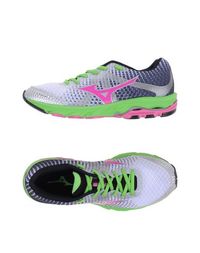 Низкие кеды и кроссовки Mizuno