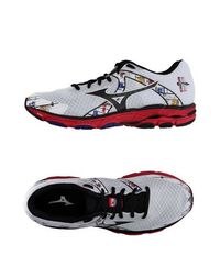 Низкие кеды и кроссовки Mizuno
