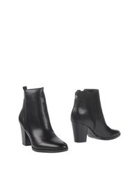 Черные Полусапоги и высокие ботинки Guess