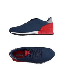 Низкие кеды и кроссовки Diadora