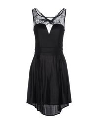 Короткое платье Guess