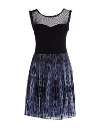 Короткое платье Guess