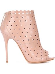 ботильоны с перфорированным дизайном  Alexander McQueen