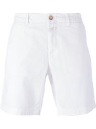 chino shorts Closed