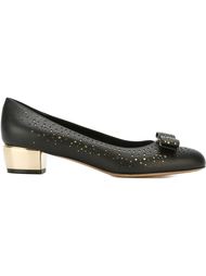 'Vara' pumps Salvatore Ferragamo