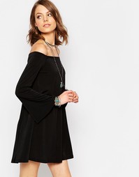 Свободное платье с длинными рукавами и принтом Glamorous - Черный