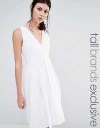 Приталенное платье без рукавов Y.A.S Tall - Белый