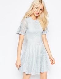 Короткое приталенное платье с кружевной спинкой и вырезом капелькой Ra Asos