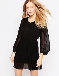 Короткое приталенное платье с воротником QED London - Черный