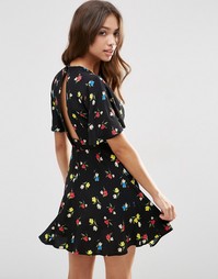 Чайное платье с цветочным принтом ASOS - Черный принт