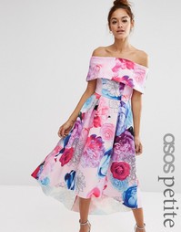 Платье макси с открытыми плечами и цветочным принтом ASOS PETITE