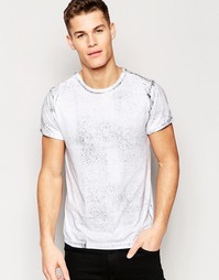 Белая футболка с маслянистым эффектом ASOS