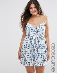 Пляжное платье на пуговицах с принтом тай‑дай ASOS CURVE - Мульти