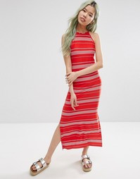 Платье макси в полоску с высокой горловиной ASOS - Красный
