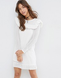 Ажурное платье с оборкой ASOS - Белый