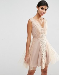 Сетчатое платье для выпускного с кружевной вставкой ASOS WEDDING