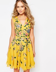 Приталенное платье миди с отделкой Virgos Lounge Dora - Желтый