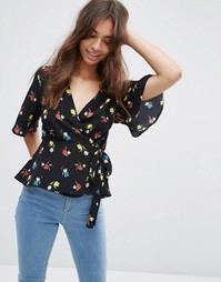 Чайная блузка с запахом спереди и цветочным принтом ASOS - Мульти