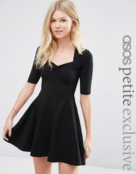 Короткое приталенное платье с вырезом сердечком ASOS PETITE - Черный