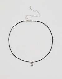 Короткое ожерелье-шнурок с маленьким полумесяцем ASOS - Серебряный
