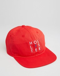 Красная кепка с вышитым логотипом Hollister - Красный