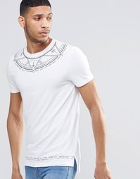 Удлиненная футболка с принтом на кромке и вороте ASOS - Белый