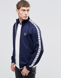 Темно-синяя спортивная куртка с лентой на рукавах Fred Perry